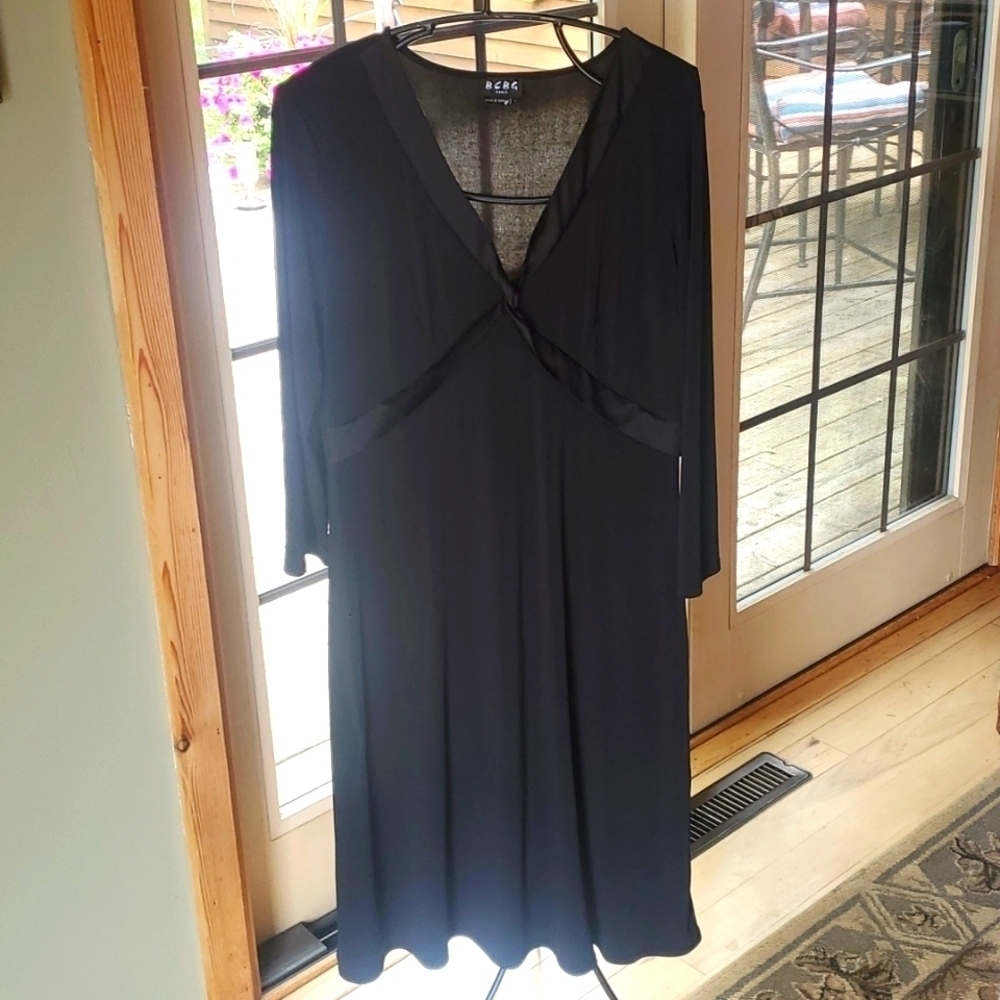 BCBG Paris Black Long Sleeve V-Neck Empire Waist Midi Dress XL